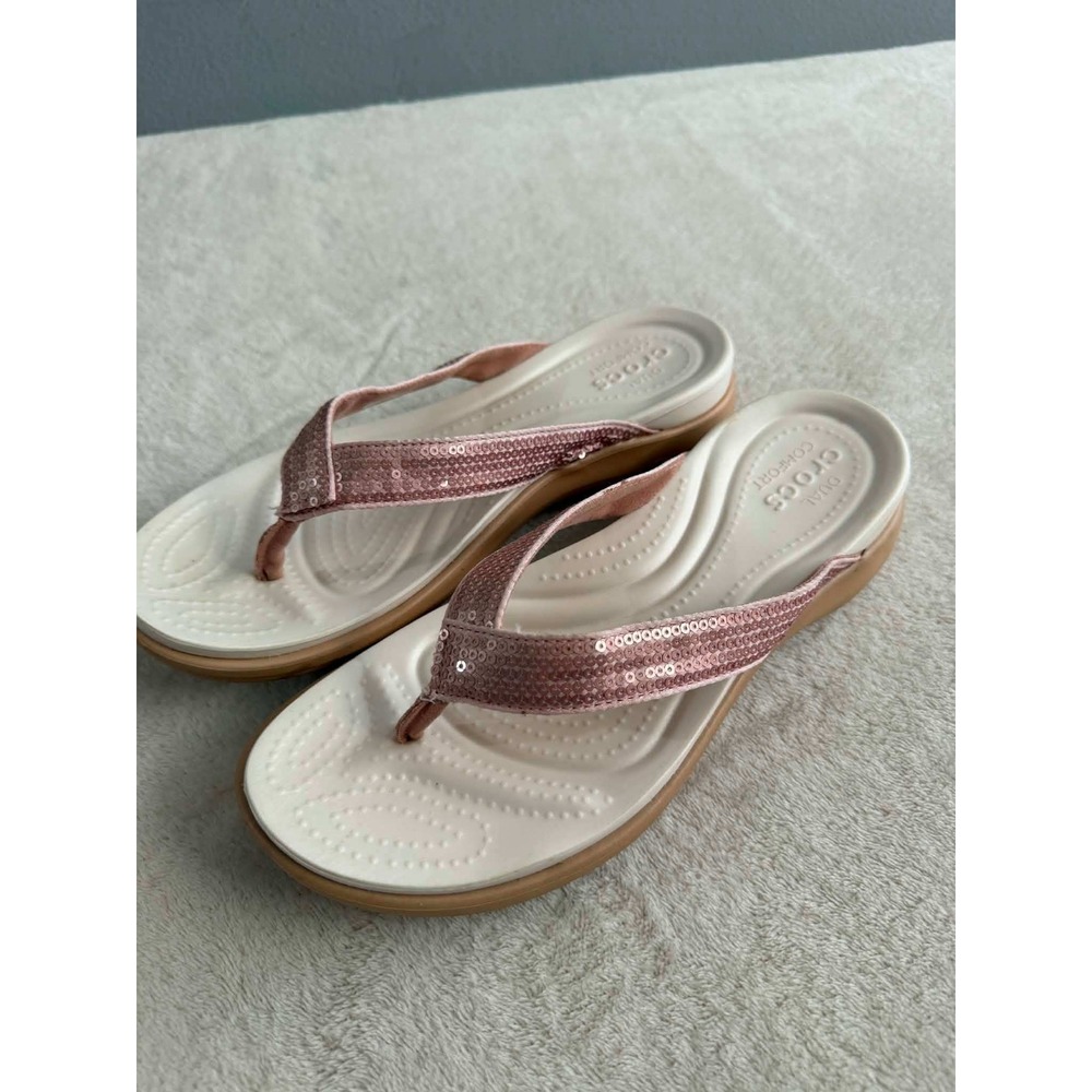 Crocs Womens 7 Rose Gold Capri V Sequin Flip Flops Sandals Comfort Thong